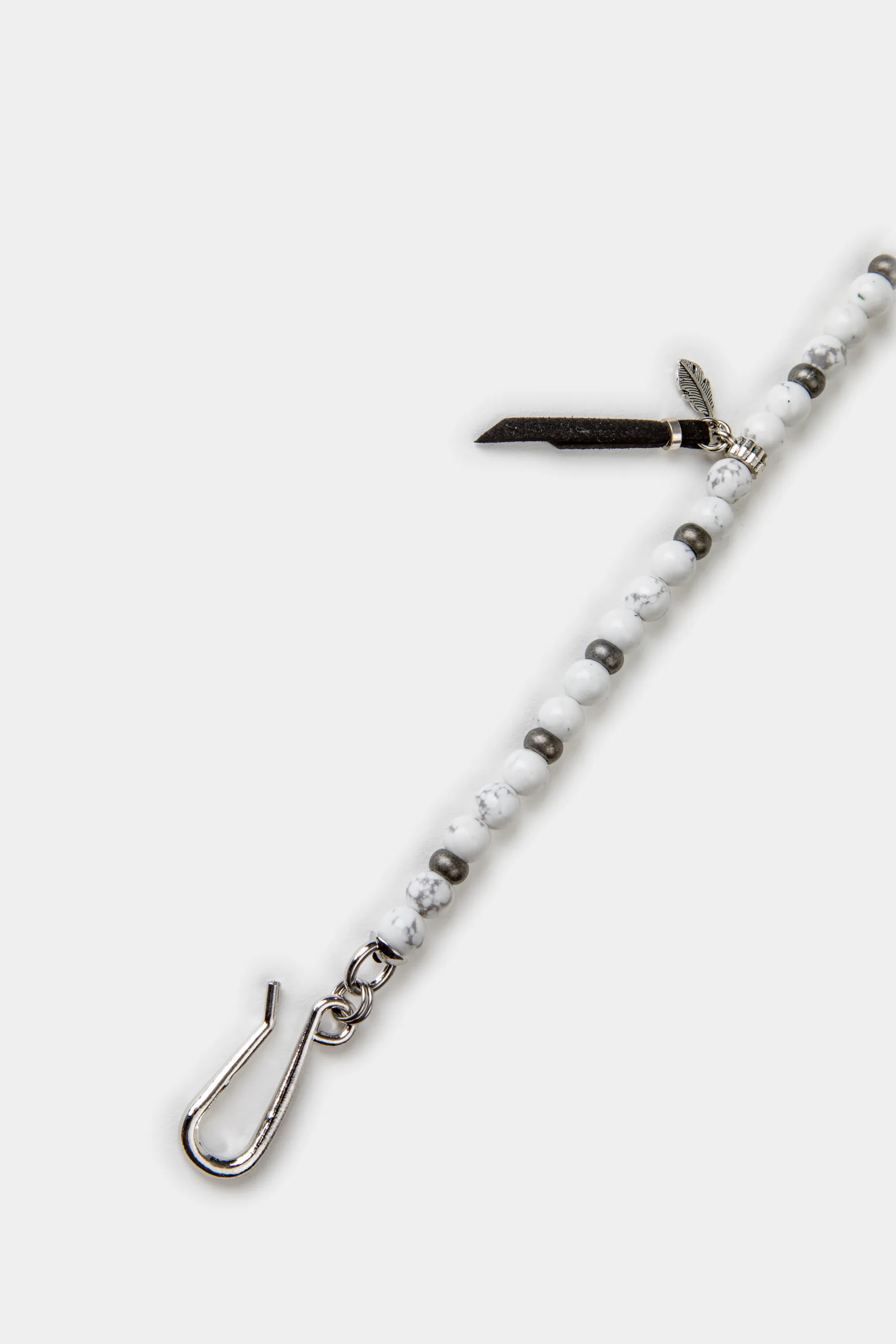 Cadena de pantalón con piedras blancas y colgante