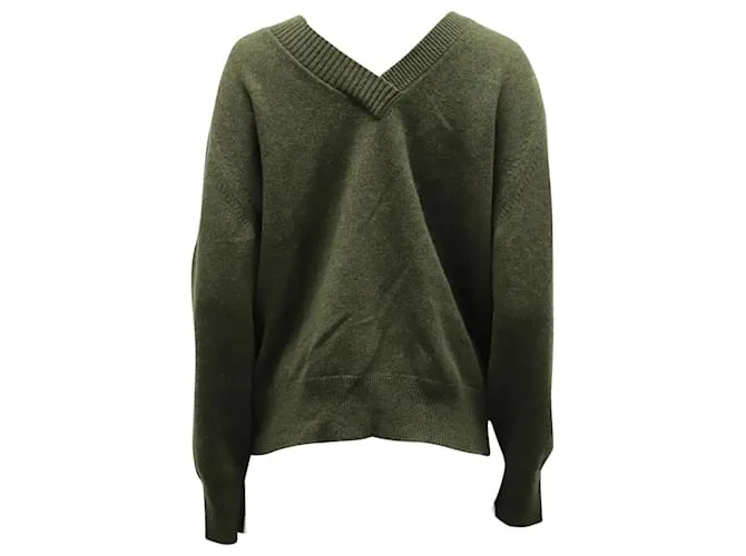 Suéter con cuello de pico en cachemir verde de Victoria Beckham 